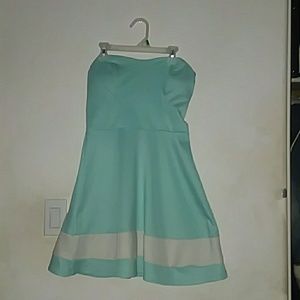 turquoise strapless dress